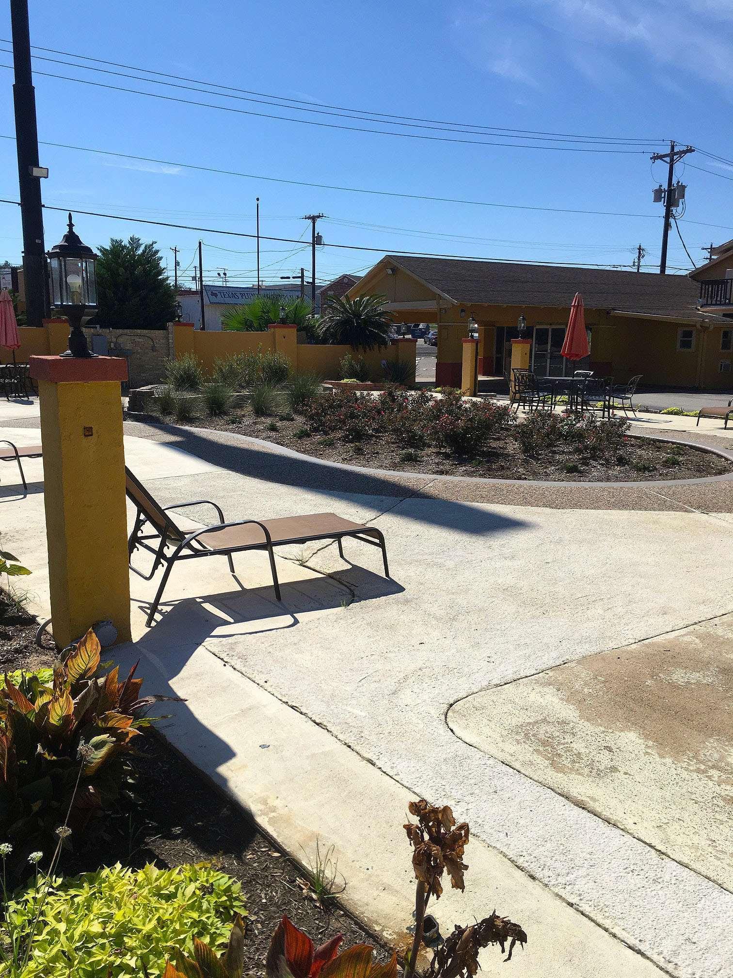 Americas Best Value Inn & Suites Brenham Exterior foto