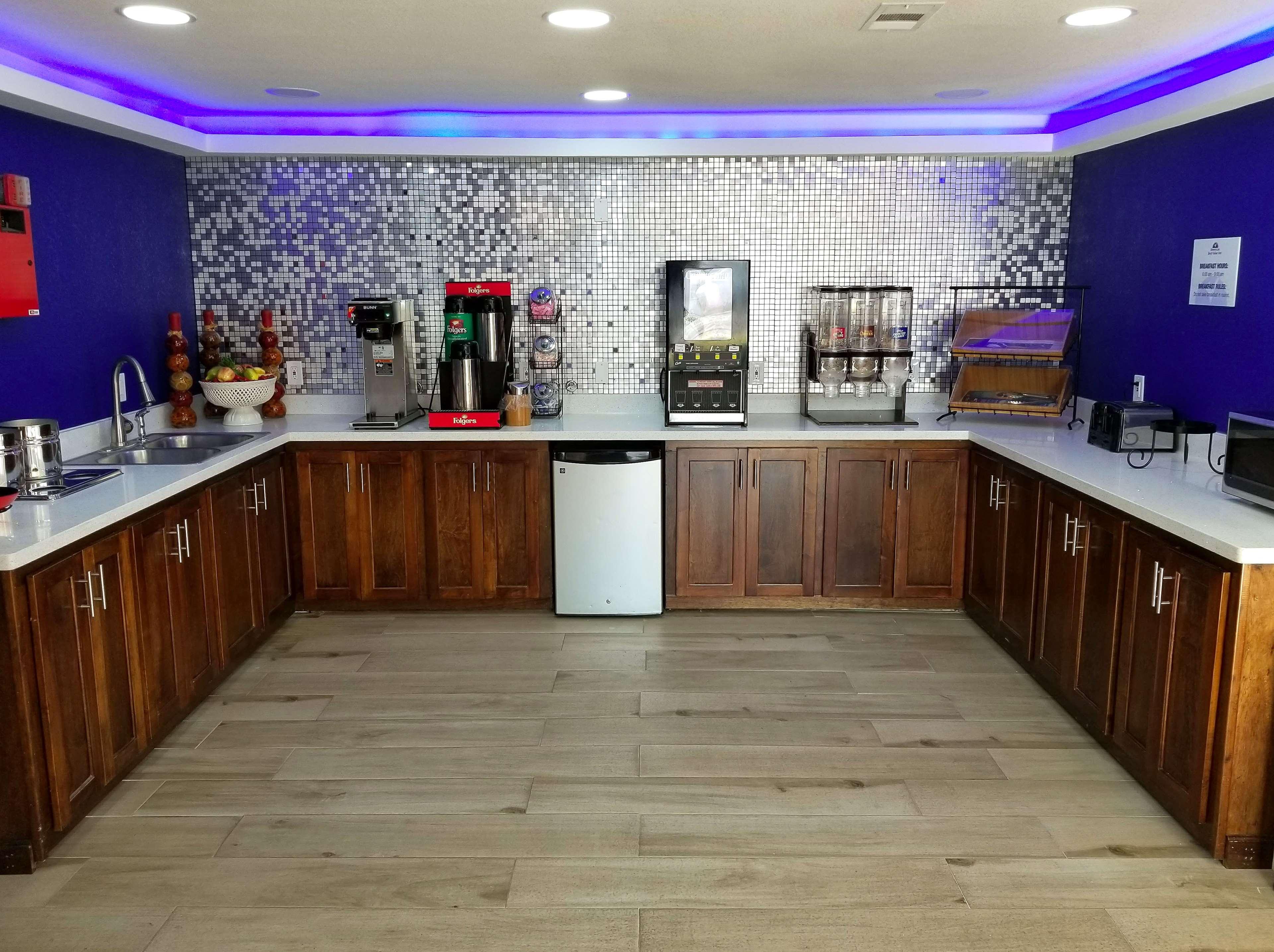 Americas Best Value Inn & Suites Brenham Exterior foto