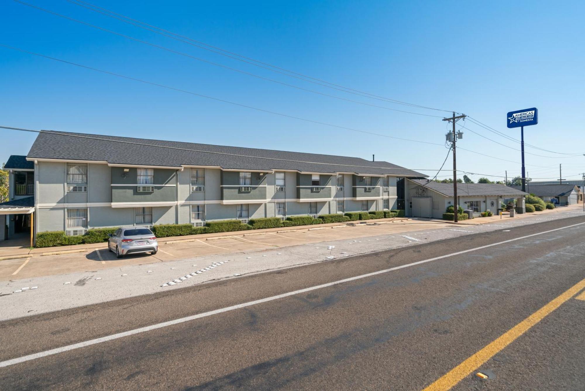 Americas Best Value Inn & Suites Brenham Exterior foto
