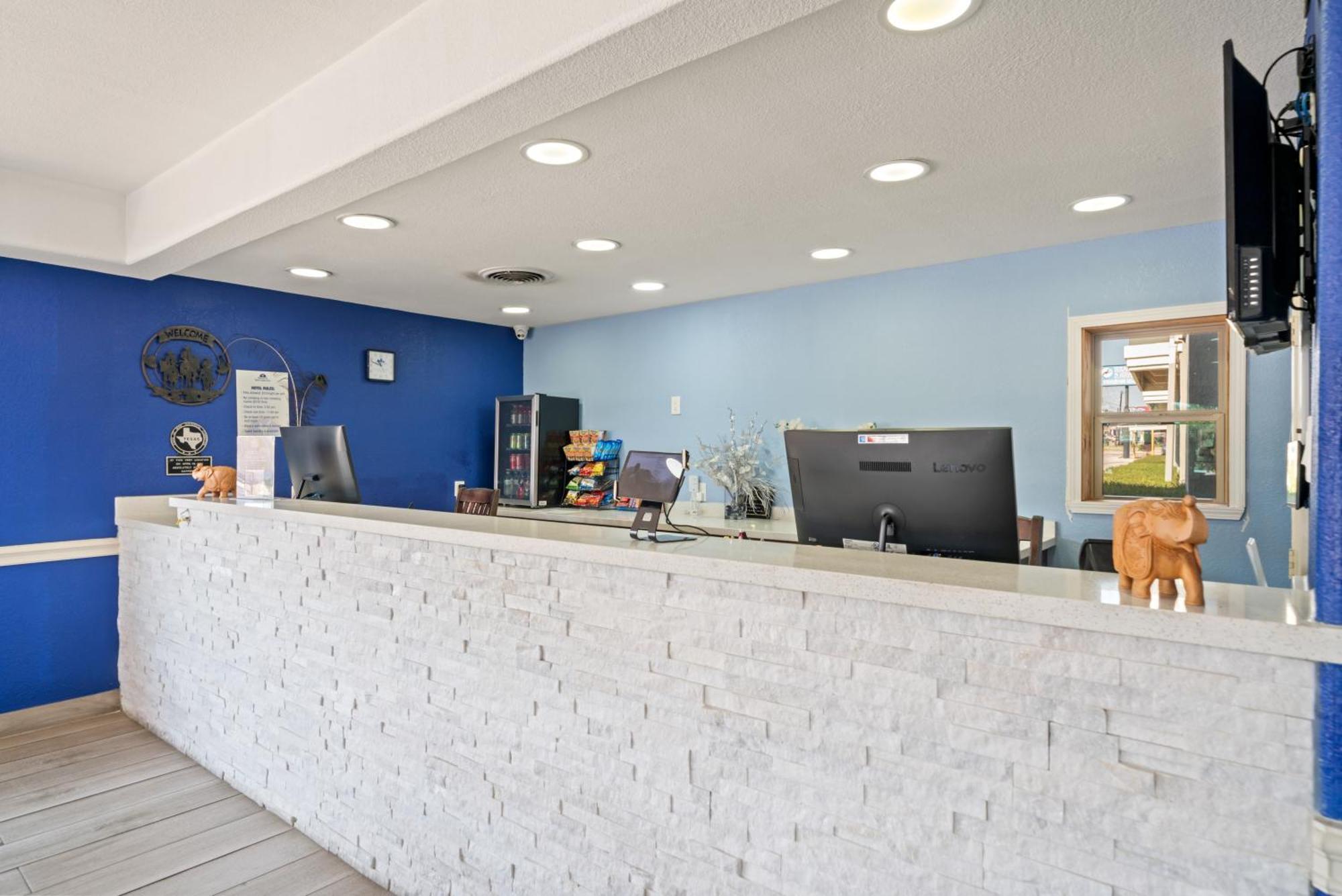 Americas Best Value Inn & Suites Brenham Exterior foto