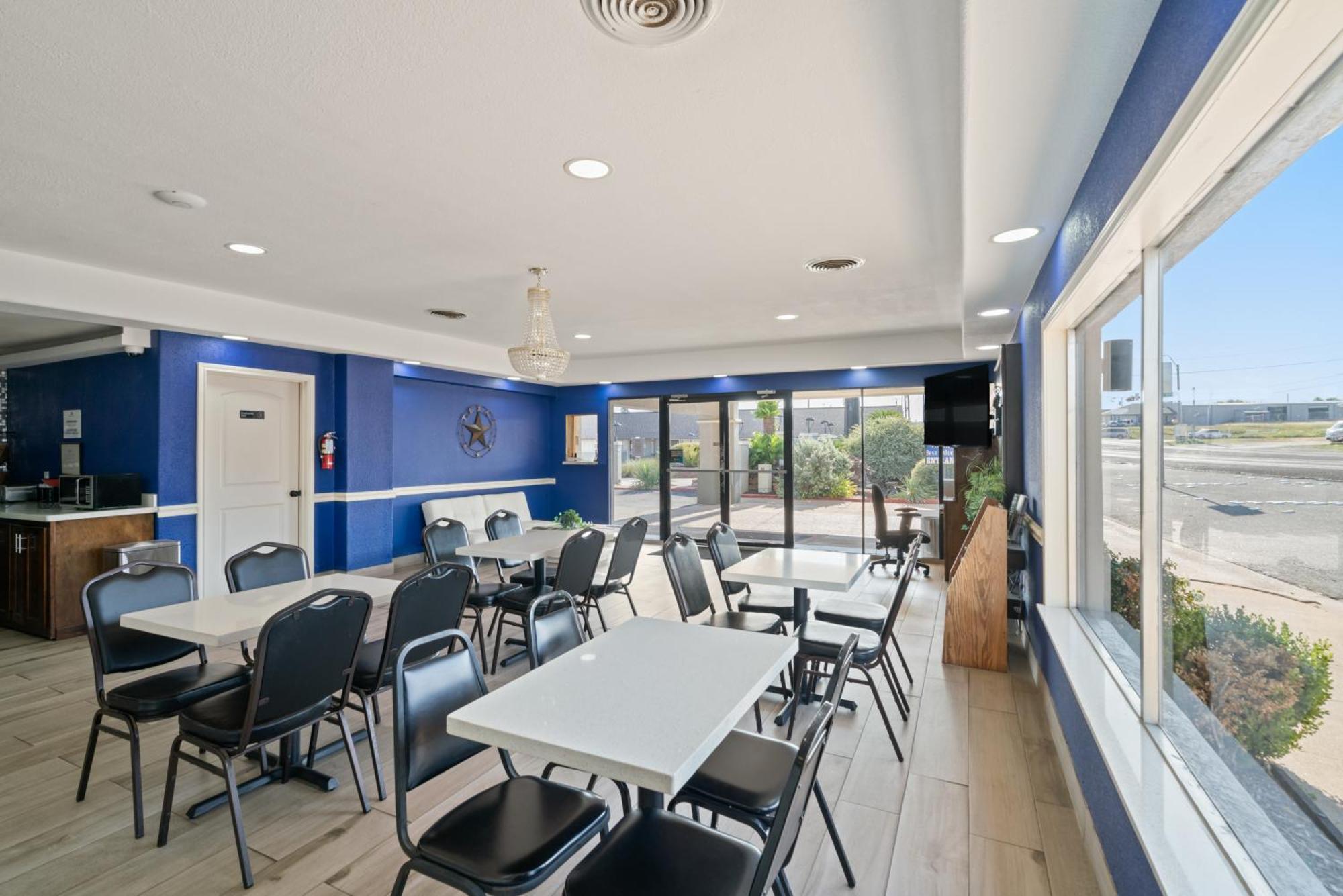Americas Best Value Inn & Suites Brenham Exterior foto