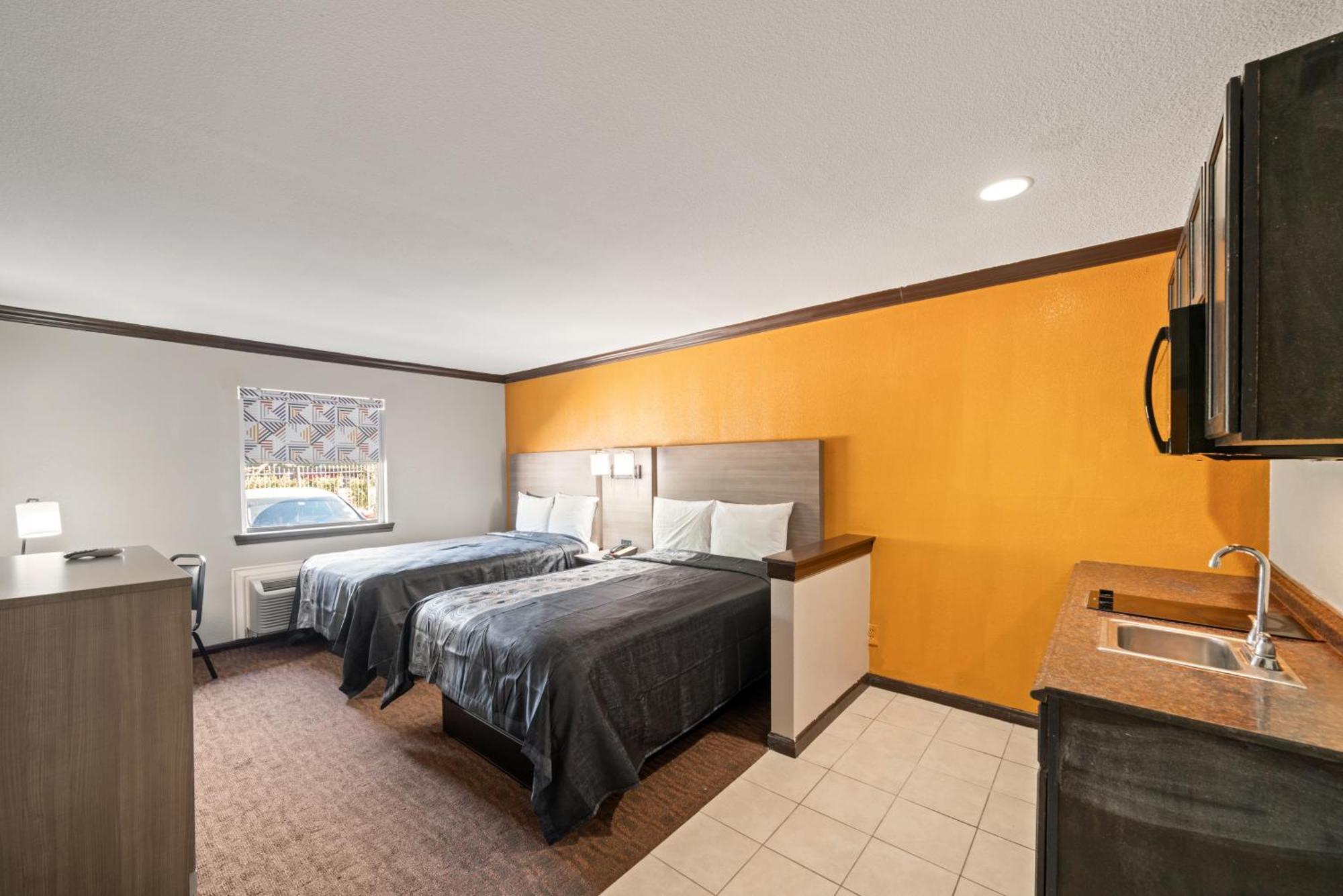 Americas Best Value Inn & Suites Brenham Exterior foto