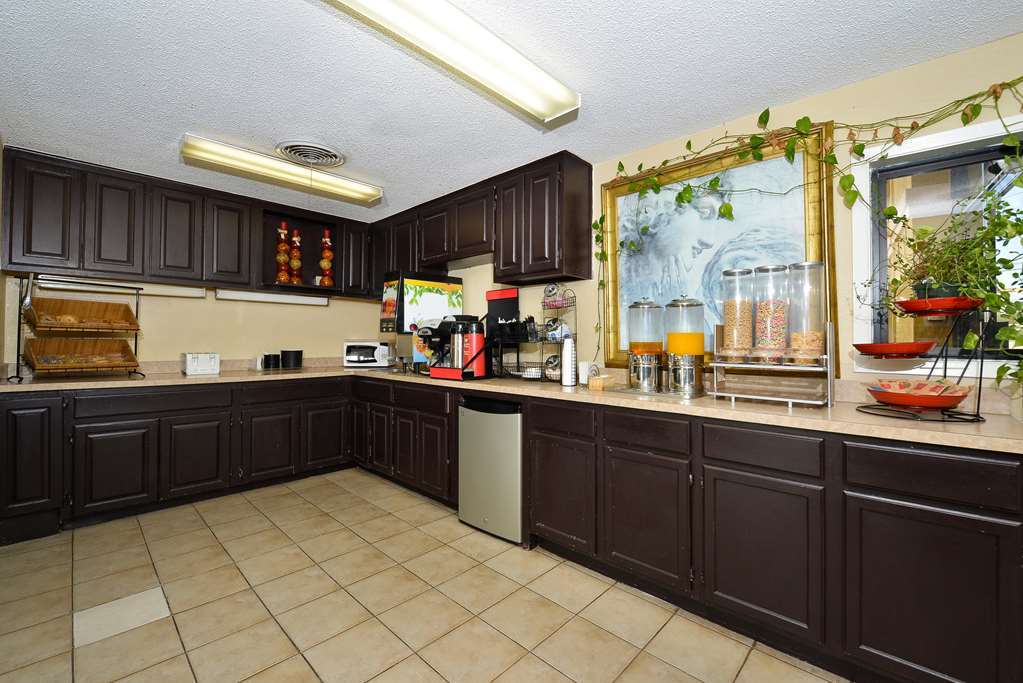 Americas Best Value Inn & Suites Brenham Instalações foto